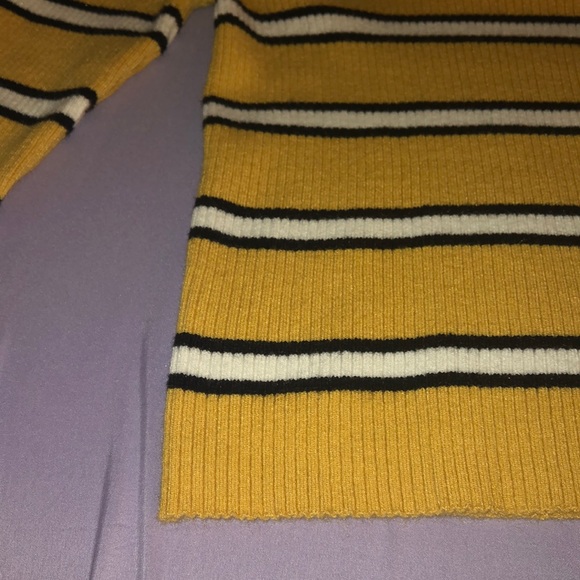 yellow, black, and white turtle neck long sleeve - Picture 4 of 4